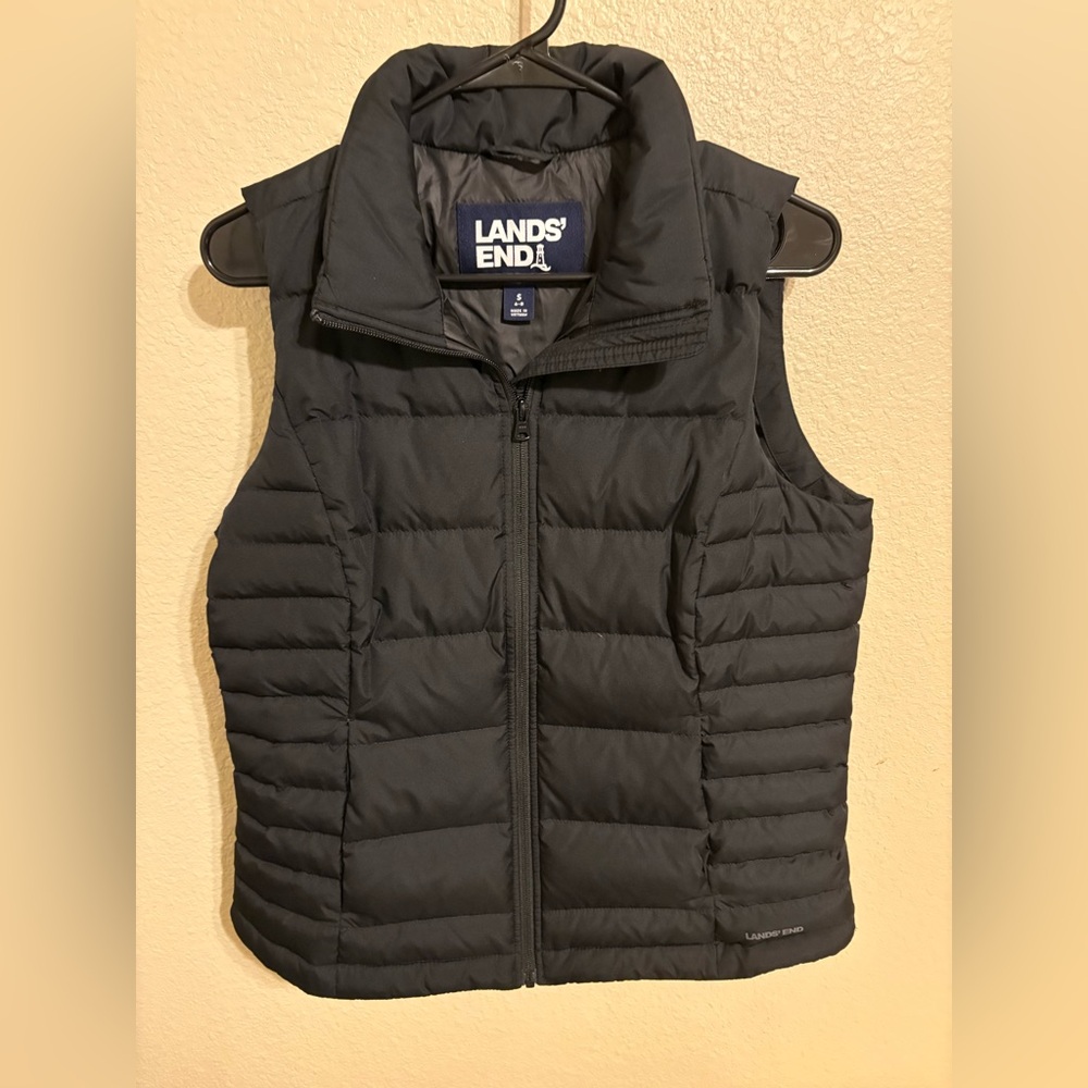 Lands’ End Black Puffer Vest Size Small